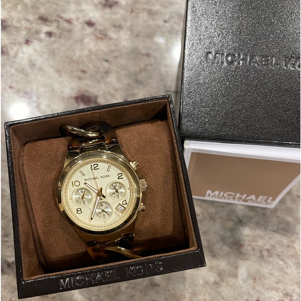 Michael KorsTortoise & Gold Chain Women’s Watch